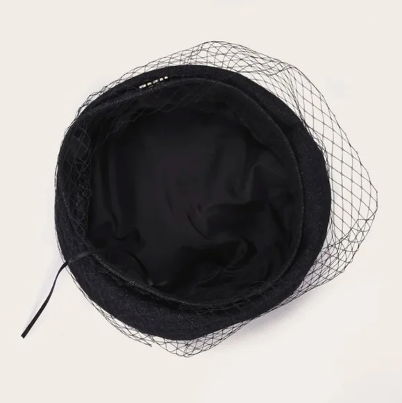 Copy- Black beret hat with veil French Paris Fashion veiled black beret BNWT - Picture 3 of 4